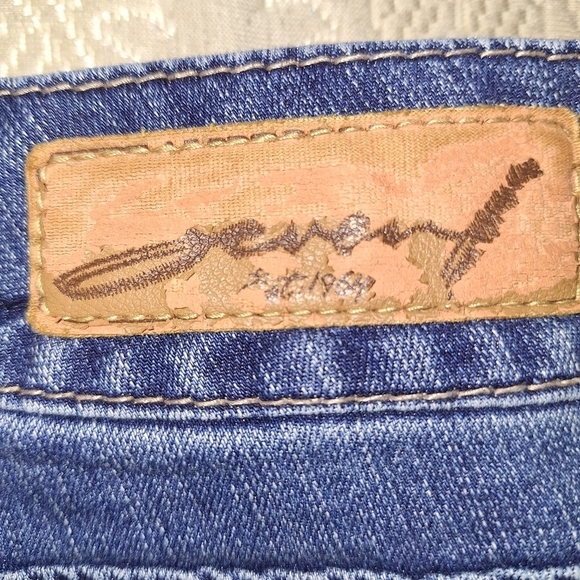 A pair of Seven7 straight leg womens blue denim jeans in a size 14. EUC. - Picture 5 of 8